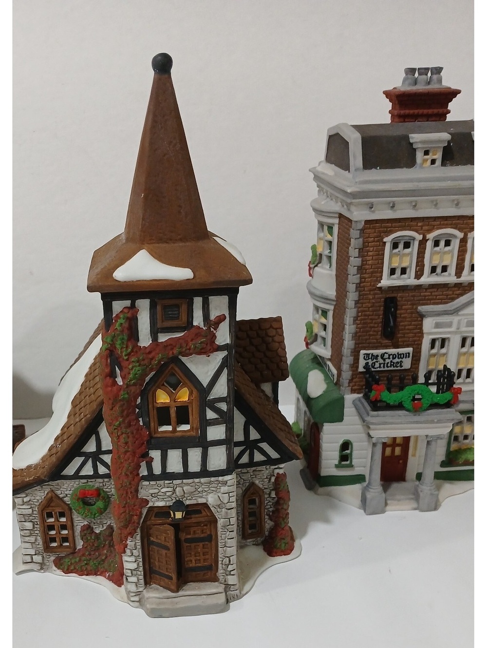 Dept 56 Lot of 2 dickens village Gate house, Old Michaels church, Crown inn 1992